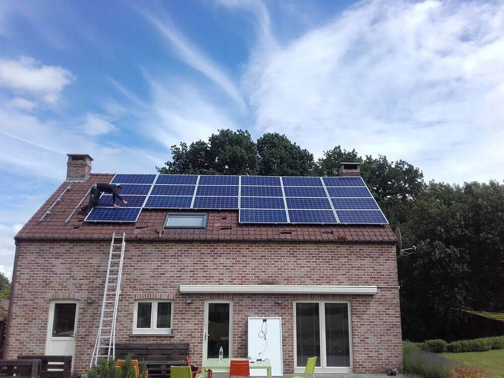 découvrez comment les panneaux photovoltaïques peuvent devenir une solution rentable pour votre consommation d'énergie. optimisez vos économies et réduisez votre empreinte carbone grâce à des systèmes solaires performants et durables.