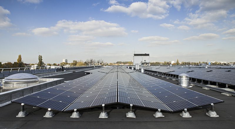 découvrez les solutions innovantes de panneaux photovoltaïques pour toitures, alliant performance énergétique et esthétisme. transformez votre maison en une source d'énergie renouvelable tout en réduisant votre empreinte carbone. profitez des avantages économiques et écologiques d'une installation solaire sur votre toit.