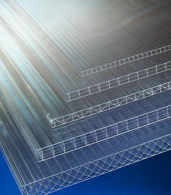 découvrez les panneaux en polycarbonate, une solution idéale pour vos projets d'aménagement extérieur et intérieur. légers, résistants et isolants, ces panneaux transparents permettent de laisser passer la lumière tout en protégeant contre les intempéries. parfaits pour les serres, vérandas et abris, optez pour une durabilité et une efficacité optimales.