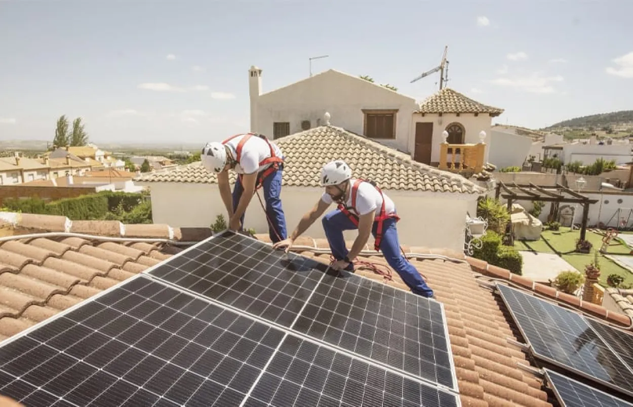 découvrez comment les panneaux solaires peuvent optimiser votre consommation d'énergie. apprenez à réduire vos factures d'électricité tout en contribuant à la protection de l'environnement grâce à des solutions énergétiques durables.