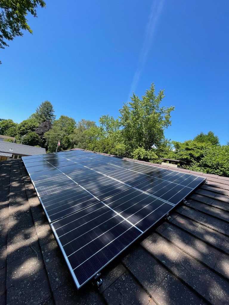 découvrez nos solutions de panneaux solaires à genève pour une énergie propre et durable. profitez d'un ensoleillement optimal et réduisez vos factures d'électricité tout en contribuant à la transition énergétique.