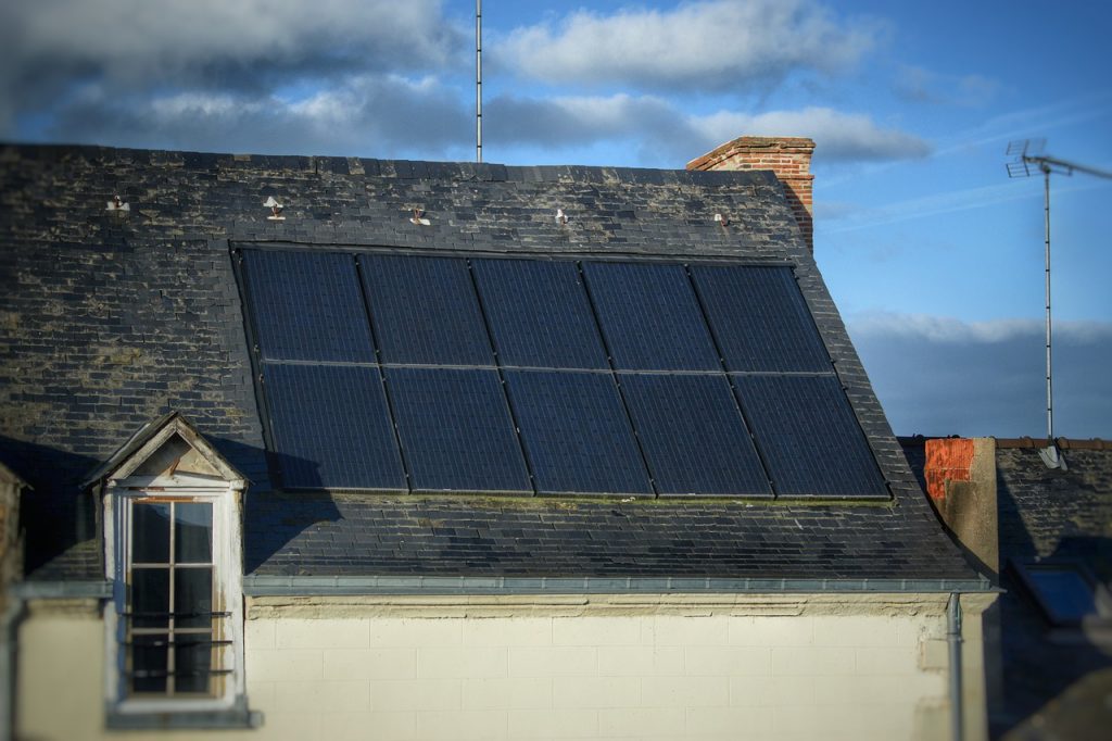 découvrez comment bénéficier de panneaux solaires gratuits grâce aux aides gouvernementales en france. profitez d'une énergie renouvelable tout en réduisant vos factures d'électricité et contribuez à la transition énergétique.