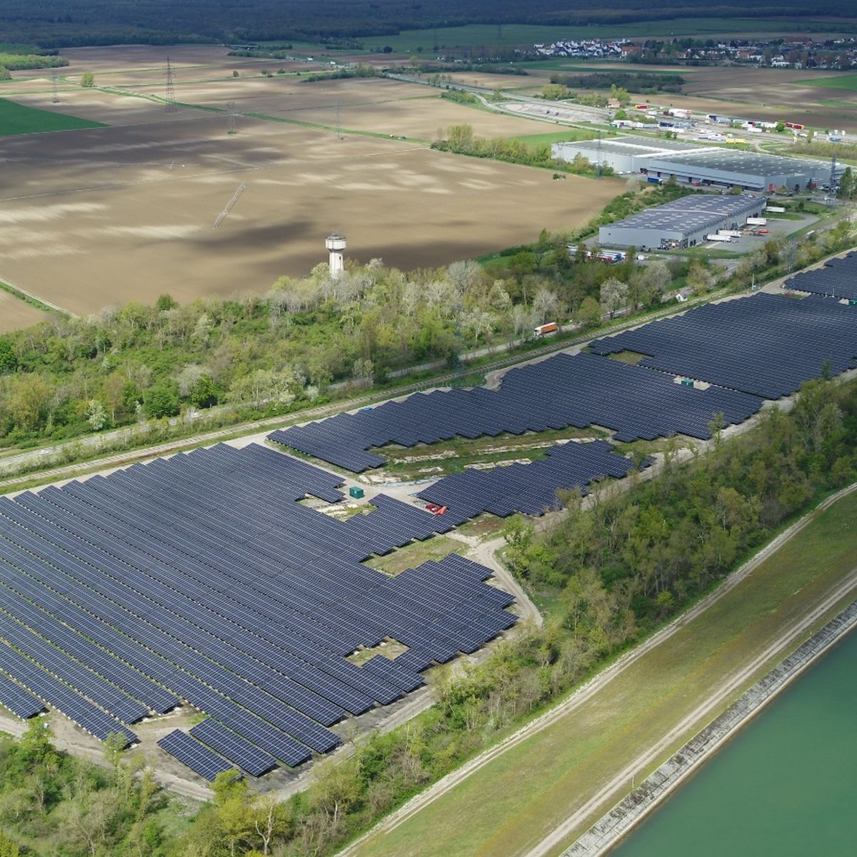 découvrez comment les panneaux solaires à l'hôpital de haguenau contribuent à une énergie durable et efficace. informez-vous sur les avantages écologiques et économiques de cette initiative qui améliore le bien-être des patients et réduit l'empreinte carbone.