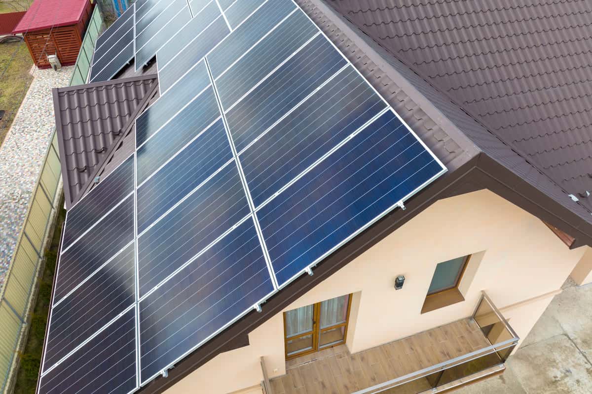 découvrez comment les panneaux solaires peuvent transformer votre consommation d'énergie en une solution rentable. profitez d'économies sur vos factures tout en contribuant à la protection de l'environnement grâce à une énergie durable et renouvelable.