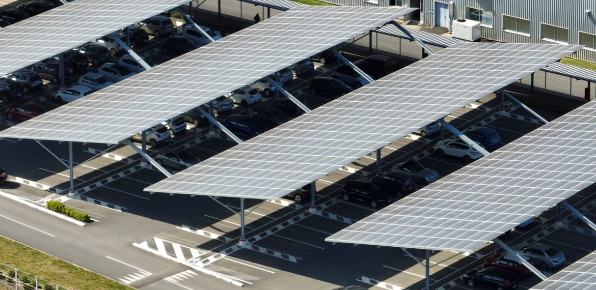 découvrez les avantages de l'investissement dans le photovoltaïque pour générer des revenus durables et contribuer à la transition énergétique. explorez les opportunités et les solutions écologiques pour rentabiliser votre patrimoine grâce à l'énergie solaire.