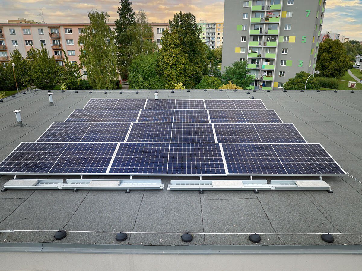 découvrez nos projets innovants de toits collectifs dédiés à l'énergie solaire. transformez vos espaces communs en centrales d'énergie renouvelable, tout en bénéficiant d'économies sur vos factures d'électricité. engagez-vous pour un avenir durable avec des solutions solaires adaptées à votre copropriété.