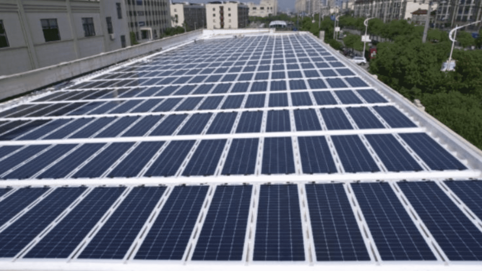 découvrez comment la révolution des cellules solaires transforme notre approche de l'énergie durable, en rendant l'énergie solaire plus accessible et efficace que jamais. plongez dans les innovations récentes et apprenez comment elles façonnent un avenir plus vert.
