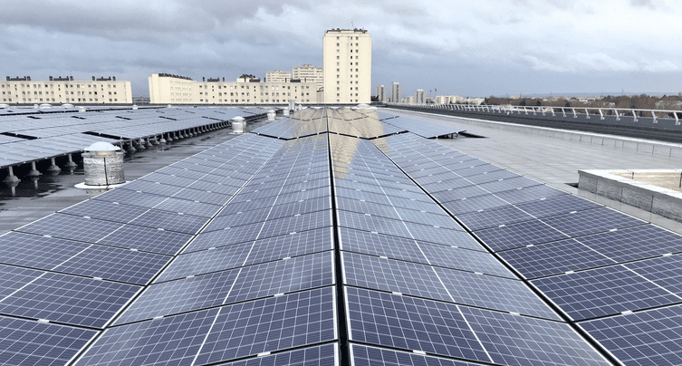 découvrez le roi des panneaux photovoltaïques, une solution d'énergie renouvelable innovante et efficace pour réduire vos factures d'électricité et contribuer à un avenir durable. explorez les avantages, les performances et les installations adaptées à vos besoins.