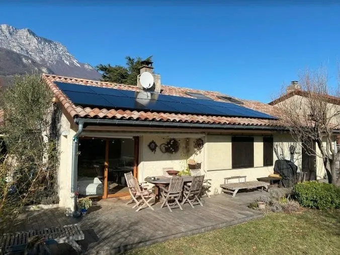 découvrez les principaux avantages des panneaux photovoltaïques qcell, une solution énergétique durable et performante. profitez d'une meilleure efficacité énergétique, d'une longévité exceptionnelle et d'une réduction significative de vos factures d'électricité tout en contribuant à la protection de l'environnement.