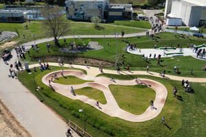 découvrez le boulodrome écoresponsable de val-au-perche, un espace convivial qui allie passion pour la pétanque et respect de l'environnement. profitez d'activités en plein air tout en contribuant à la préservation de notre planète.