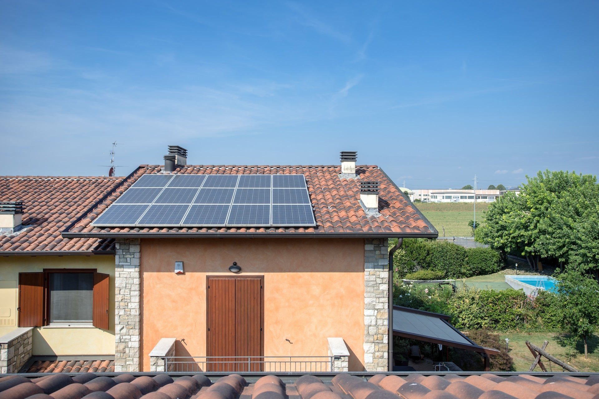 découvrez notre offre exceptionnelle de panneaux solaires à seulement 1€ ! profitez d'une énergie renouvelable à petit prix et contribuez à la protection de l'environnement tout en réduisant vos factures d'électricité. ne manquez pas cette opportunité unique de faire un geste pour la planète.