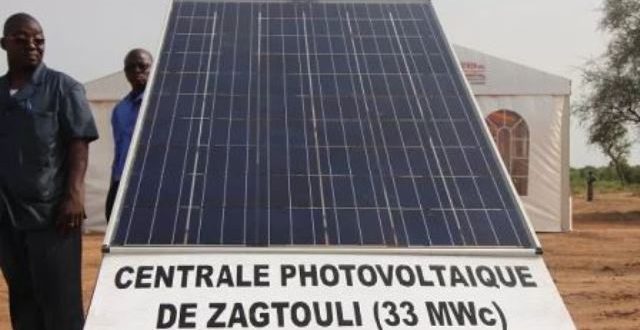 assistez à l'inauguration de notre nouvelle centrale de panneaux solaires aux états-unis, un événement marquant pour l'énergie durable. découvrez comment cette installation innovante contribue à la transition énergétique et à la protection de l'environnement.