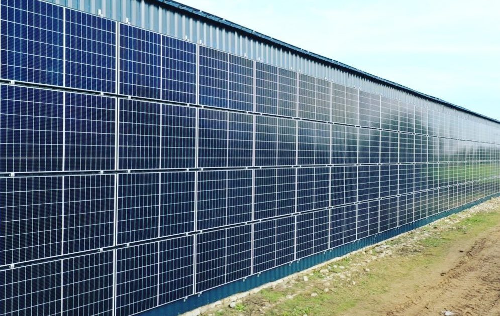 découvrez notre guide complet sur les panneaux photovoltaïques ! apprenez tout sur leur fonctionnement, les avantages, l'installation et les aides disponibles pour rentabiliser votre investissement en énergie solaire.