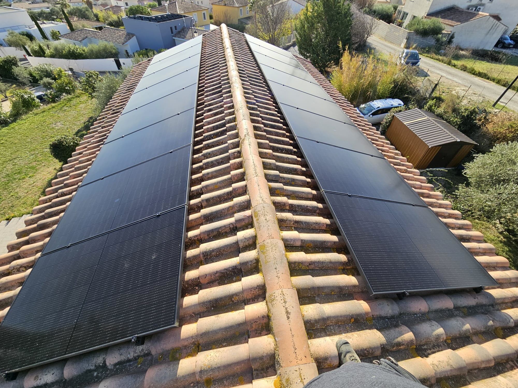 découvrez nos panneaux solaires à narbonne, une solution durable pour réduire vos factures d'énergie et contribuer à la protection de l'environnement. profitez de l'énergie solaire et faites un geste pour la planète tout en réalisant des économies.
