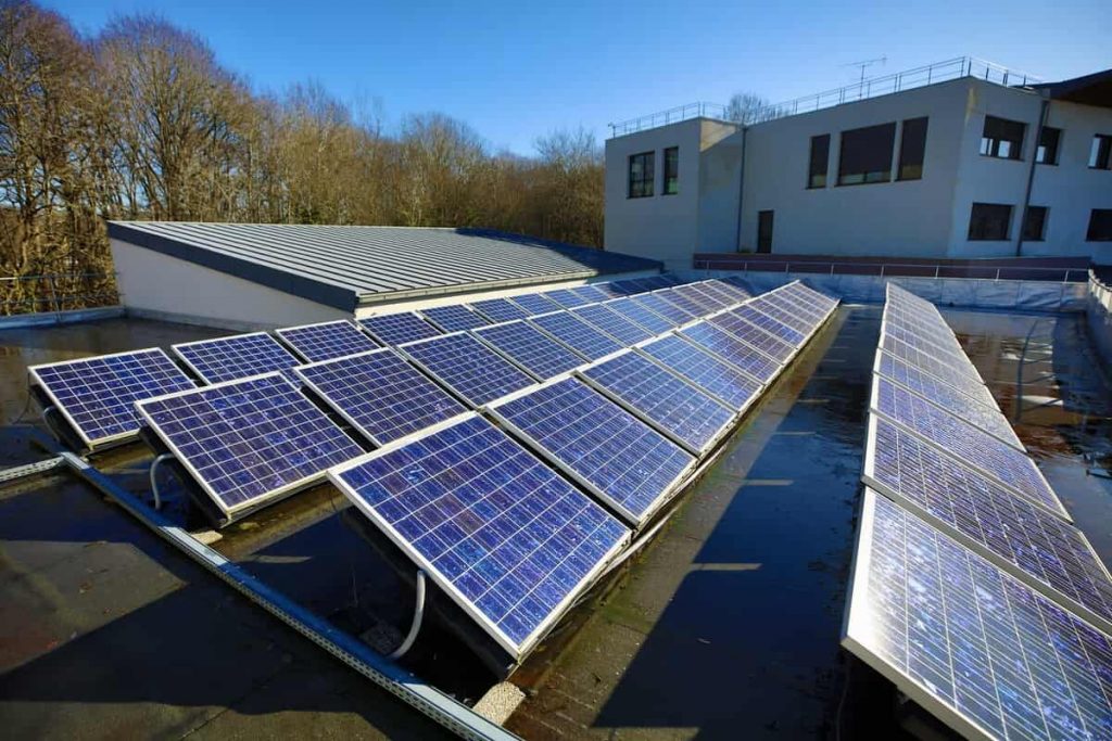 découvrez comment les panneaux solaires sur votre terrasse peuvent transformer votre espace extérieur en une source d'énergie durable et écologique. profitez d'économies sur votre facture d'électricité tout en contribuant à la protection de l'environnement.