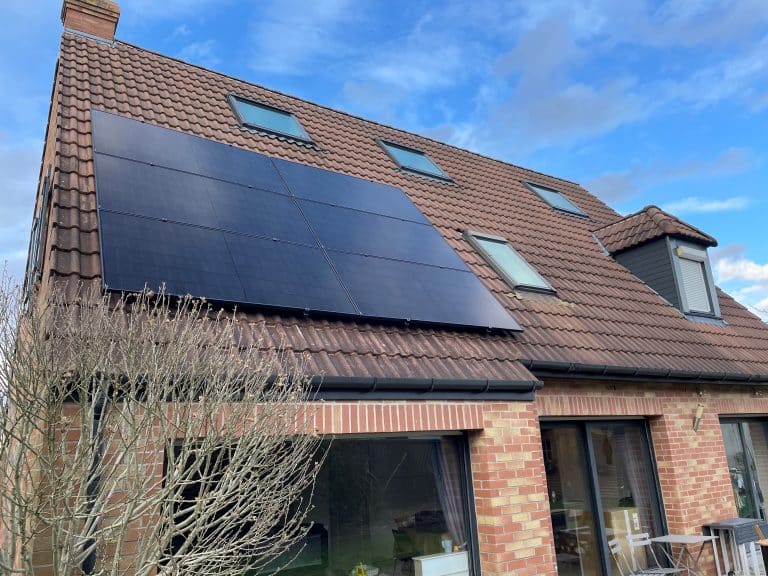 découvrez les prix pour l'installation de panneaux solaires de 9 kw et profitez d'une énergie durable à moindre coût. obtenez des devis personnalisés et informez-vous sur les avantages écologiques et économiques de l'énergie solaire.