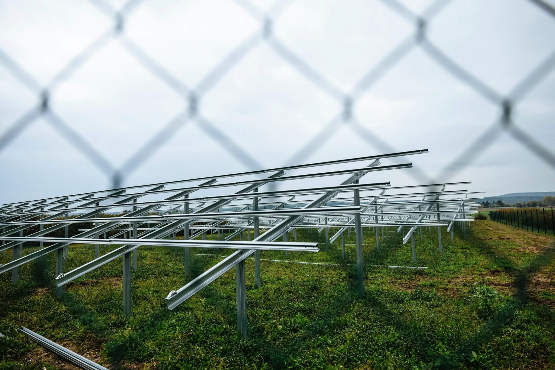 découvrez comment maximiser la surface de vos panneaux photovoltaïques dans une ferme pour optimiser la production d'énergie solaire et réduire vos factures d'électricité. apprenez les meilleures pratiques pour l'installation et l'entretien de systèmes photovoltaïques adaptés à l'agriculture.