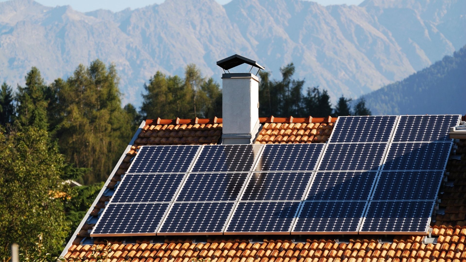 découvrez les coûts associés à l'installation de panneaux solaires, incluant les prix des équipements, les frais d'installation, et les aides financières disponibles pour vous aider à réduire votre investissement tout en opérant une transition vers des énergies renouvelables.