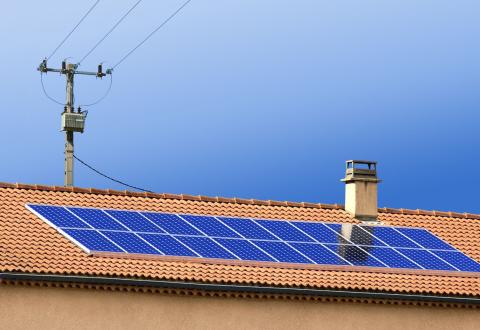 découvrez comment investir dans des panneaux solaires rentables pour réduire vos factures d'énergie et contribuer à la transition écologique. profitez d'aides et d'options de financement pour maximiser vos économies tout en préservant l'environnement.