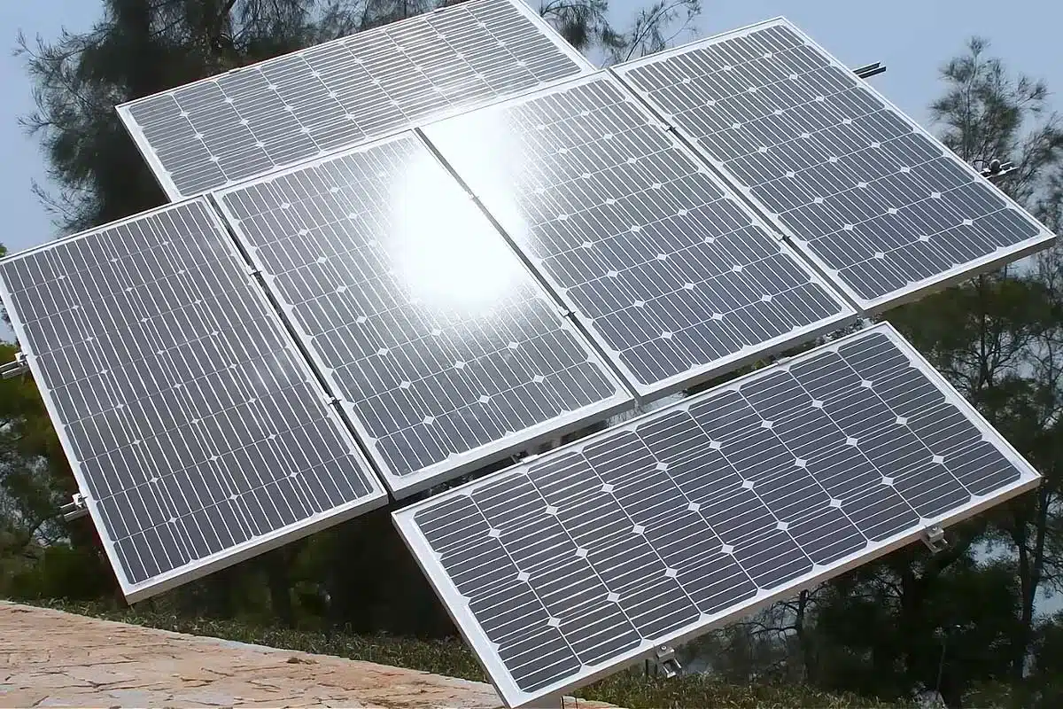 découvrez les aides disponibles pour l'installation de panneaux photovoltaïques en 2025. informez-vous sur les subventions, crédits d'impôts et dispositifs d'accompagnement afin de maximiser votre projet énergétique et réduire votre facture d'électricité tout en préservant l'environnement.