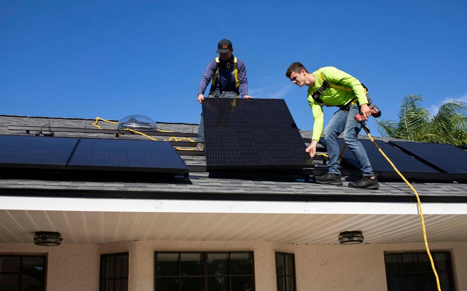 découvrez les différentes aides financières disponibles pour l'installation de panneaux solaires en france. optimisez votre investissement et réduisez votre facture d'électricité grâce à des subventions, primes et crédits d'impôt adaptés à votre projet.