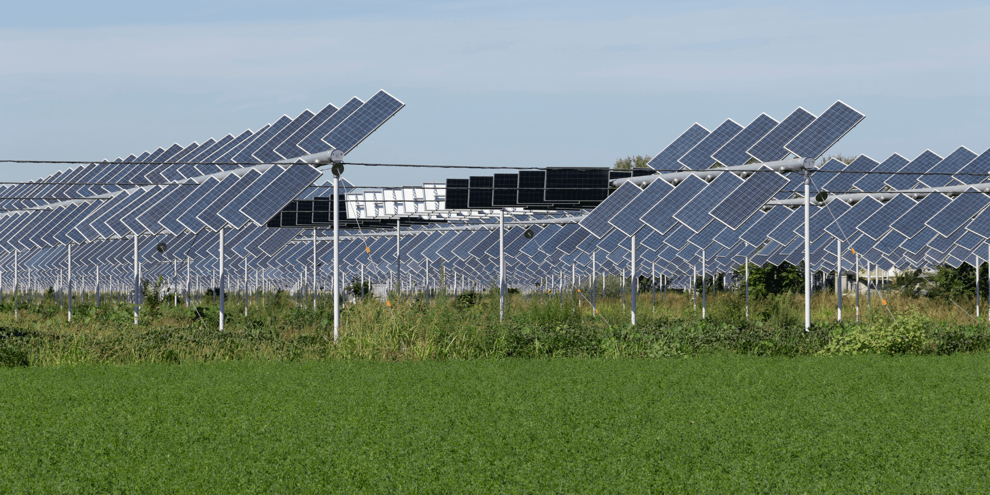 découvrez les avantages et les inconvénients des systèmes photovoltaïques. cette analyse complète vous aidera à comprendre les bénéfices économiques, environnementaux et techniques de l'énergie solaire, ainsi que les défis associés à l'installation et à l'entretien des panneaux solaires.