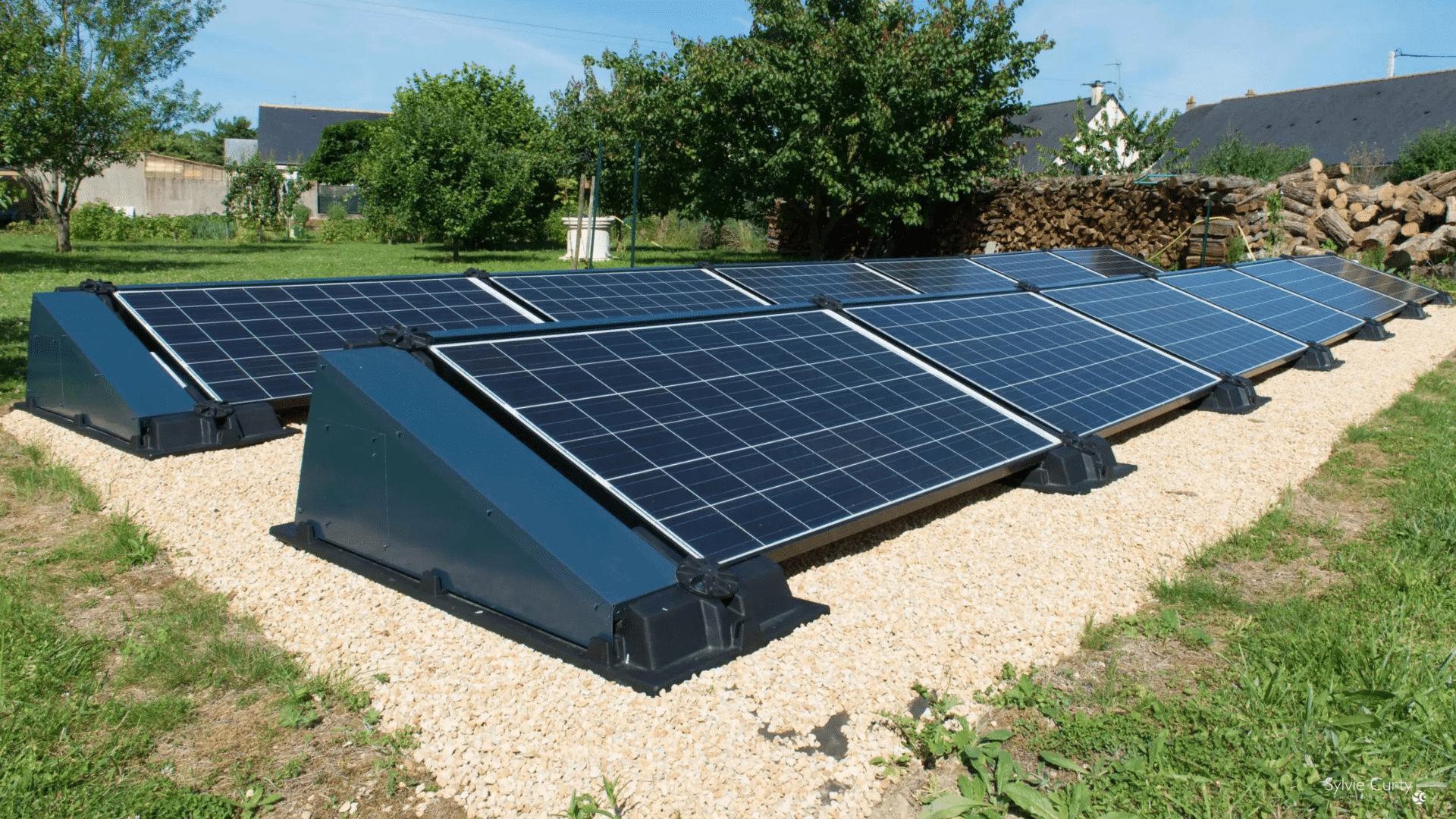 découvrez les nombreux avantages d'un kit photovoltaïque : réduction de votre facture d'électricité, indépendance énergétique, respect de l'environnement et valorisation de votre patrimoine. adoptez l'énergie solaire pour un futur durable!