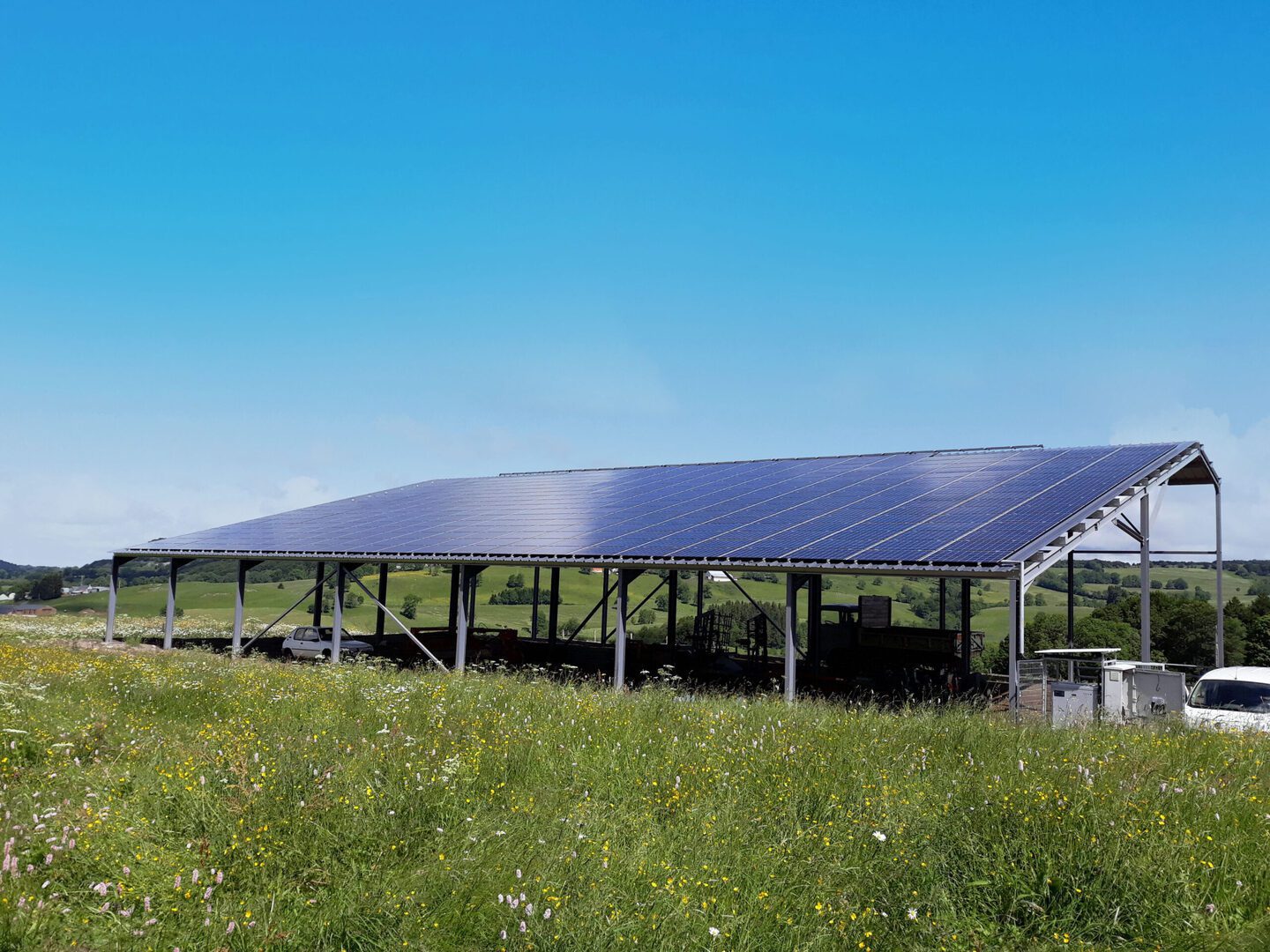 découvrez les principaux avantages des panneaux photovoltaïques en 2025 : économies sur vos factures d'énergie, impact positif sur l'environnement et incitations financières. optimisez votre transition énergétique avec des technologies innovantes !