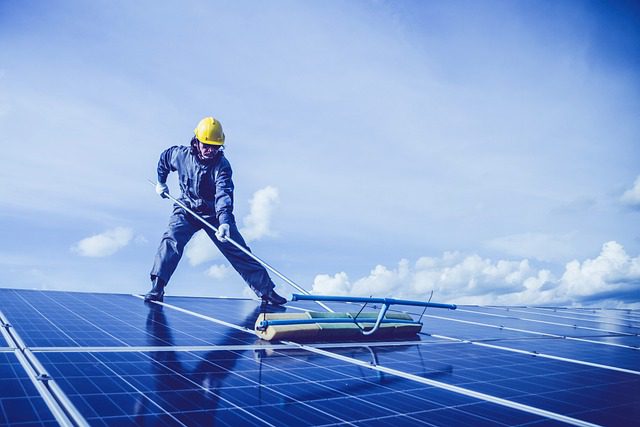 découvrez les nombreux avantages des panneaux solaires pour les entreprises : réduisez vos coûts énergétiques, améliorez votre image de marque et contribuez à la protection de l'environnement tout en bénéficiant d'incitations fiscales.