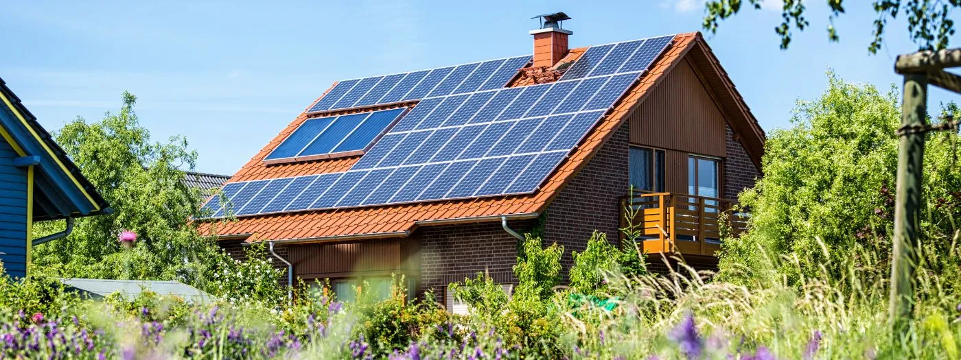 découvrez les nombreux avantages des panneaux solaires à lille : économies d'énergie, réduction de votre empreinte carbone, incitations financières et valorisation de votre bien immobilier. informez-vous sur les solutions solaires adaptées à votre région.