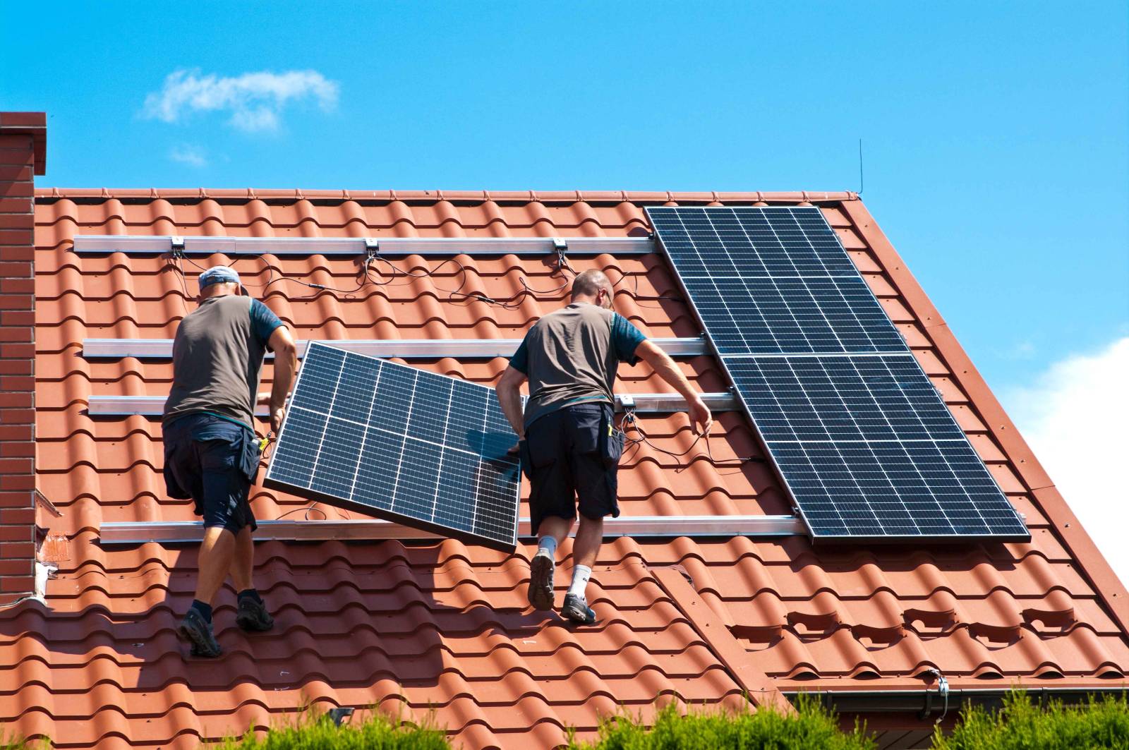 découvrez les avantages des panneaux solaires dans le canton de vaud. économisez sur vos factures d'énergie, profitez d'incitations gouvernementales et contribuez à la protection de l'environnement tout en augmentant la valeur de votre propriété.