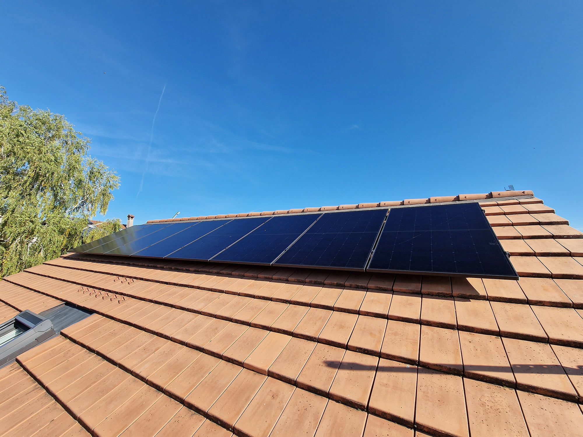 découvrez les nombreux avantages des panneaux solaires dans le canton de vaud : réduction des factures d'énergie, impact écologique positif et valorisation de votre propriété. optez pour une énergie renouvelable et durable dès aujourd'hui !