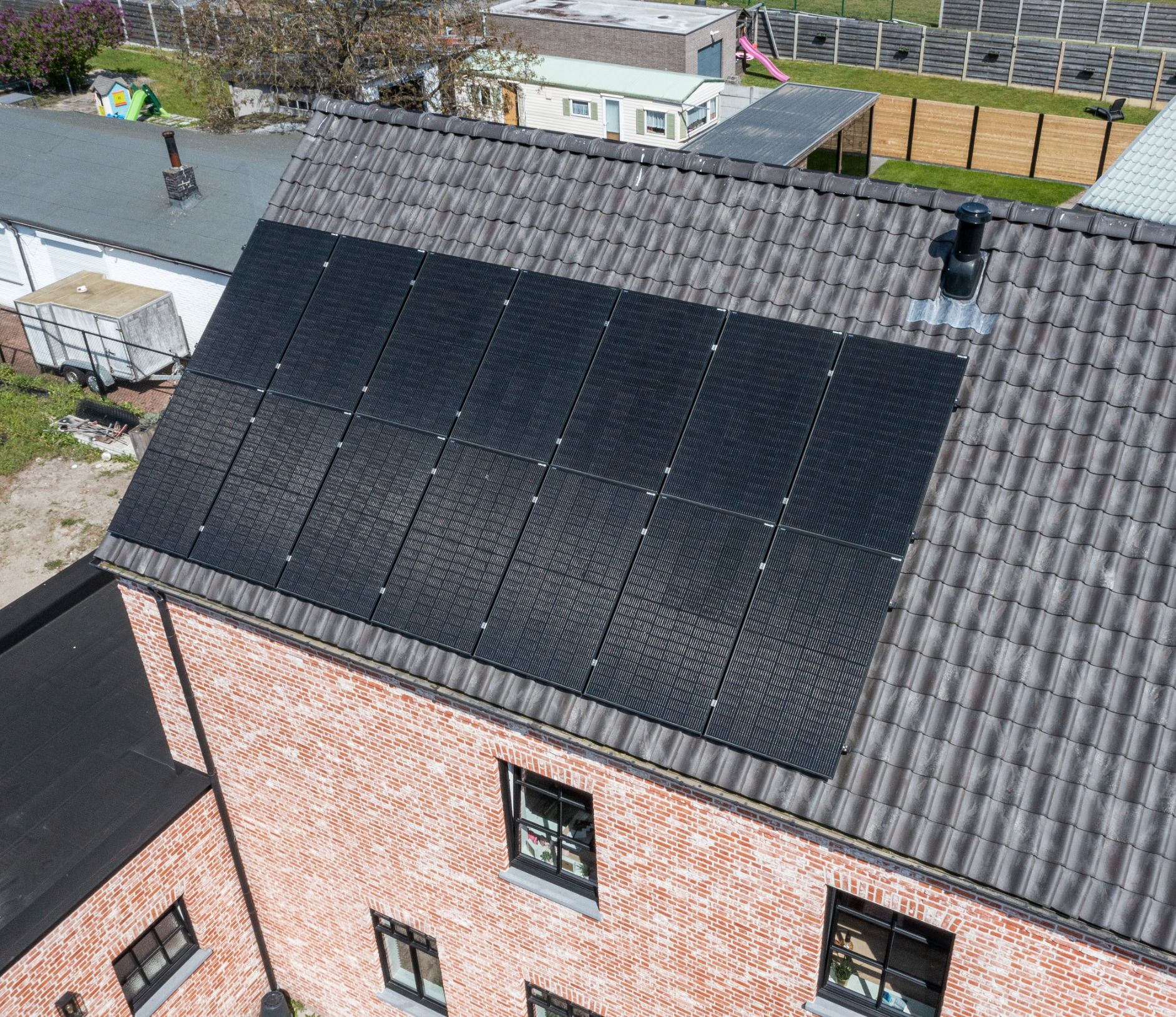 découvrez les nombreux avantages des panneaux en verre commercial, alliant esthétisme, durabilité et efficacité énergétique. idéaux pour optimiser votre espace tout en apportant une touche moderne et élégante à vos projets d'architecture.