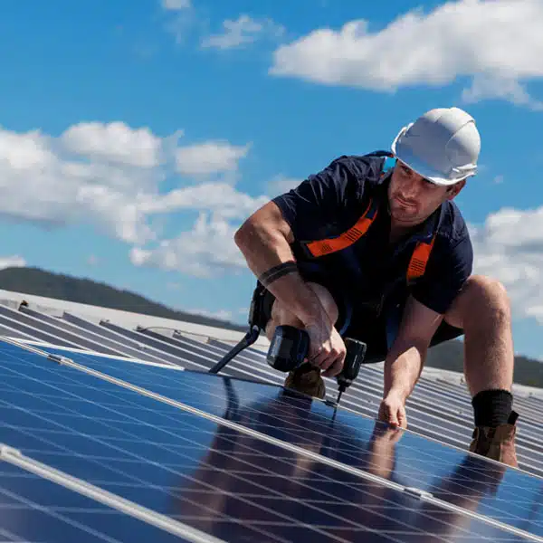découvrez les nombreux avantages du photovoltaïque pour votre entreprise : réduction des coûts d'énergie, respect de l'environnement, valorisation de l'image de marque et indépendance énergétique. optez pour une solution durable qui booste votre activité tout en contribuant à la transition énergétique.