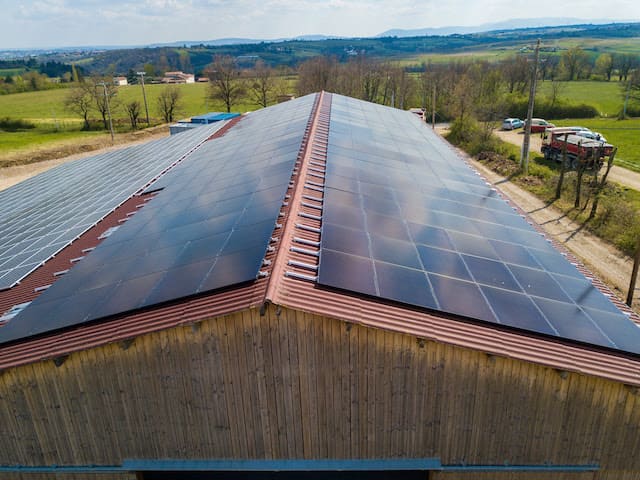 découvrez les nombreux avantages des panneaux photovoltaïques pour les particuliers : économies sur vos factures d'électricité, respect de l'environnement, valorisation de votre patrimoine immobilier et autonomie énergétique. optez pour une énergie renouvelable et durale qui allie économie et écologie.