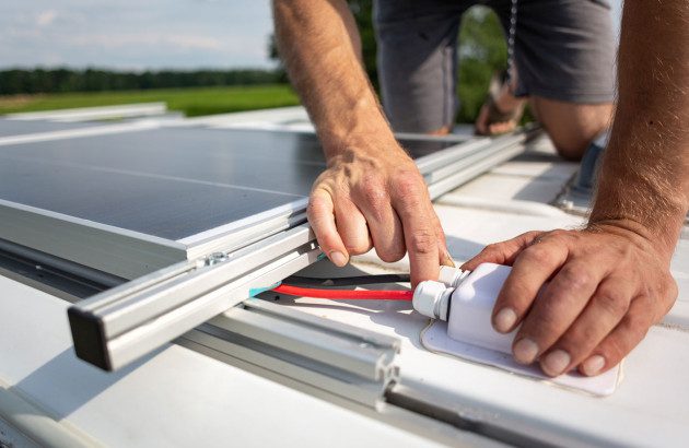 découvrez comment choisir le bon installateur photovoltaïque pour votre projet solaire. obtenez des conseils pratiques, comparez les offres et assurez-vous d'opter pour un professionnel qualifié afin de maximiser votre production d'énergie renouvelable.