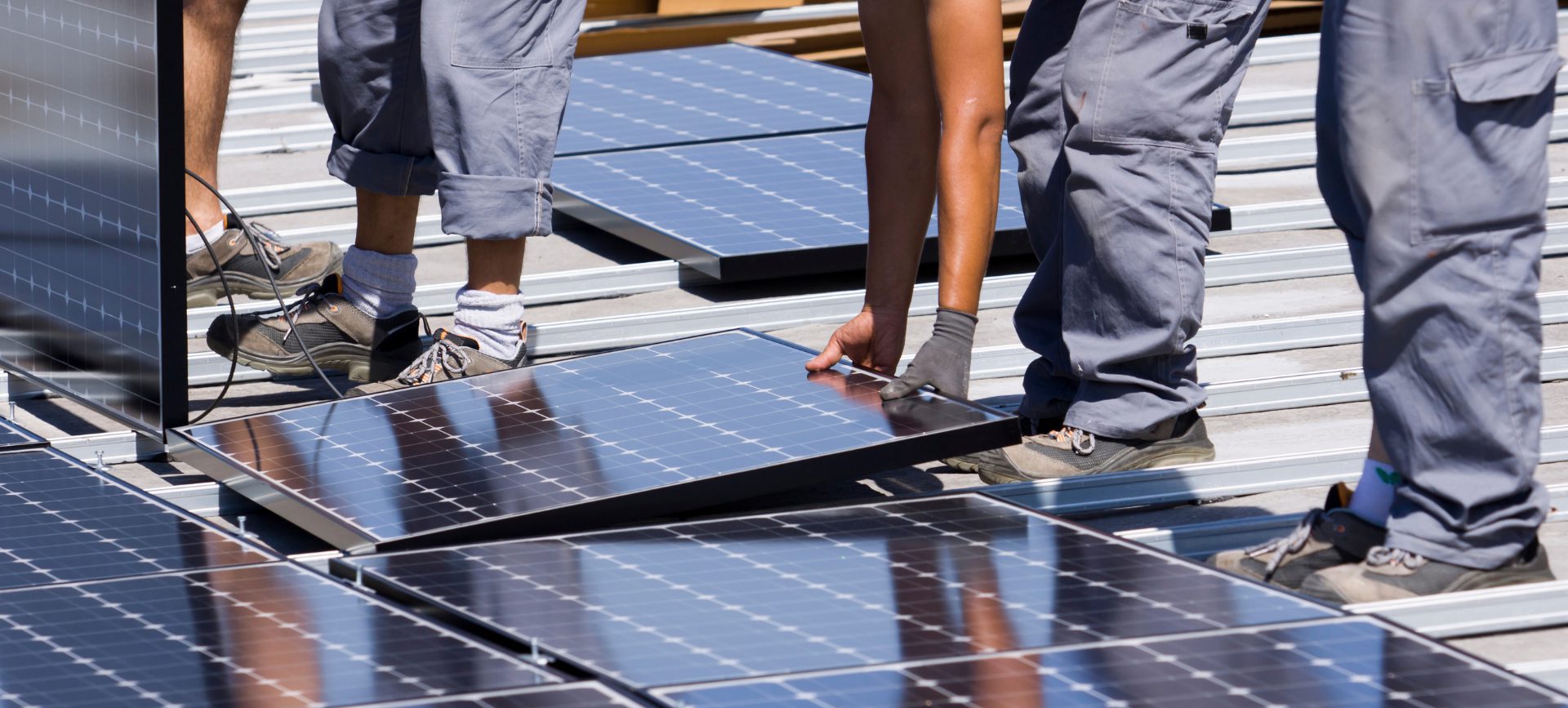 découvrez comment choisir le meilleur installateur de panneaux photovoltaïques pour maximiser votre efficacité énergétique. suivez nos conseils pour sélectionner un professionnel qualifié et expérimenté, afin de garantir une installation optimale et durable de votre système solaire.