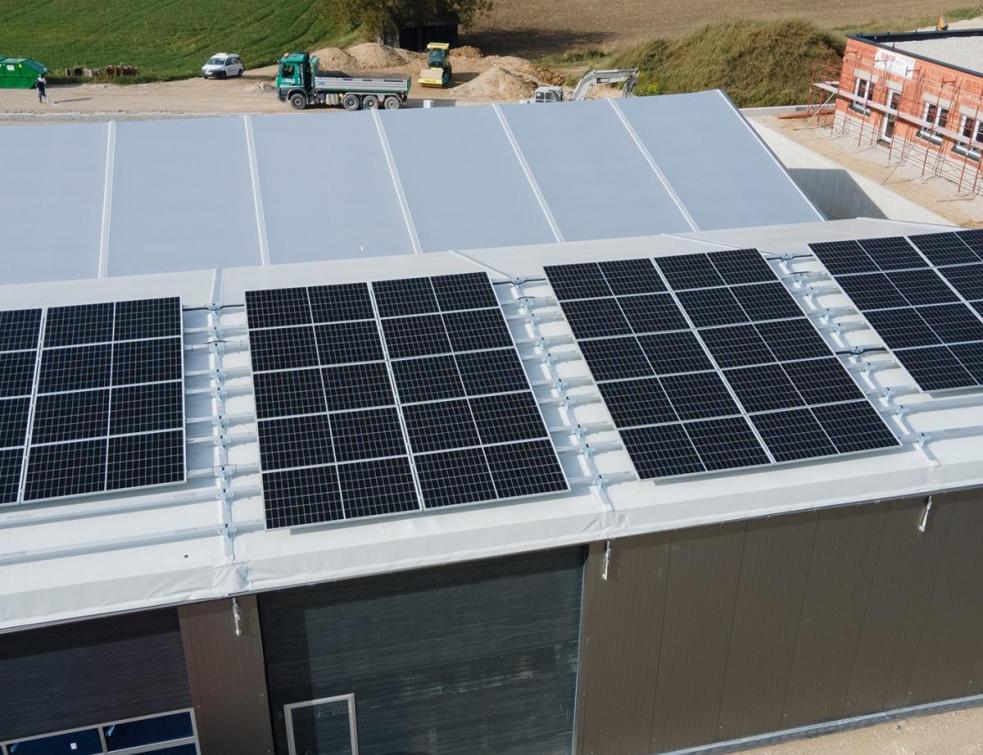 découvrez comment la collaboration photovoltaïque transforme le secteur de l'énergie en favorisant le partage des ressources et l'innovation durable. joignez-vous à nous pour explorer les avantages, les projets réussis et les initiatives collaboratives qui boostent la transition énergétique.