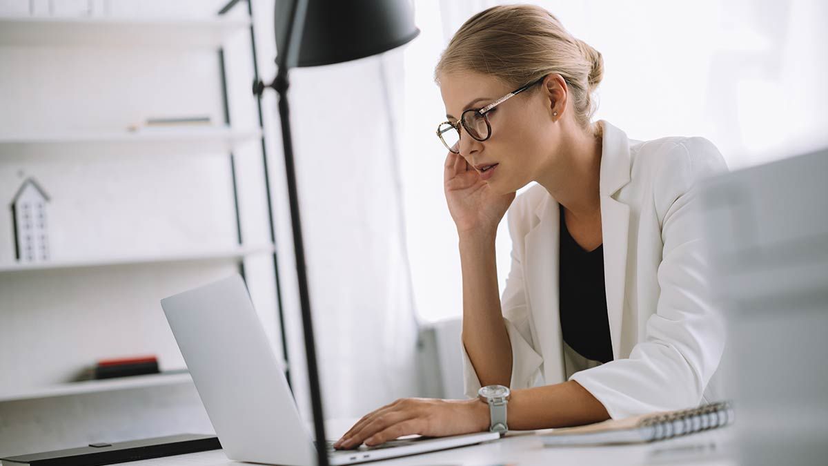 découvrez comment assurer la conformité réglementaire de votre entreprise grâce à des stratégies efficaces et des informations à jour sur les normes en vigueur pour éviter les sanctions et optimiser vos opérations.