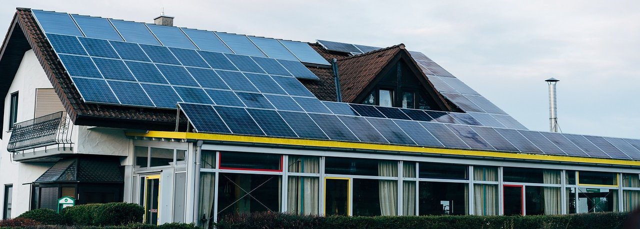 découvrez tout ce qu'il faut savoir sur les coûts des panneaux photovoltaïques, y compris les prix d'achat, les frais d'installation et les économies potentielles sur vos factures d'électricité. informez-vous pour faire un choix éclairé sur votre investissement énergétique.