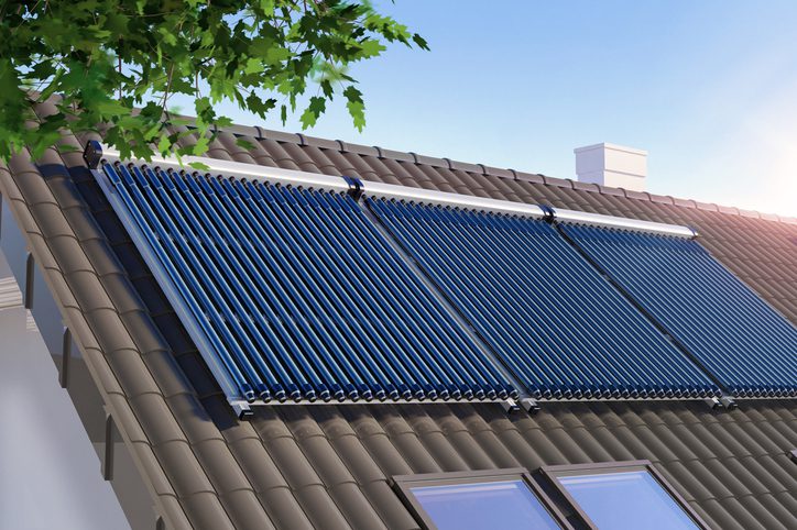 découvrez les différences entre les panneaux solaires photovoltaïques et thermiques. apprenez à choisir celui qui convient le mieux à vos besoins énergétiques et à maximiser votre rendement.