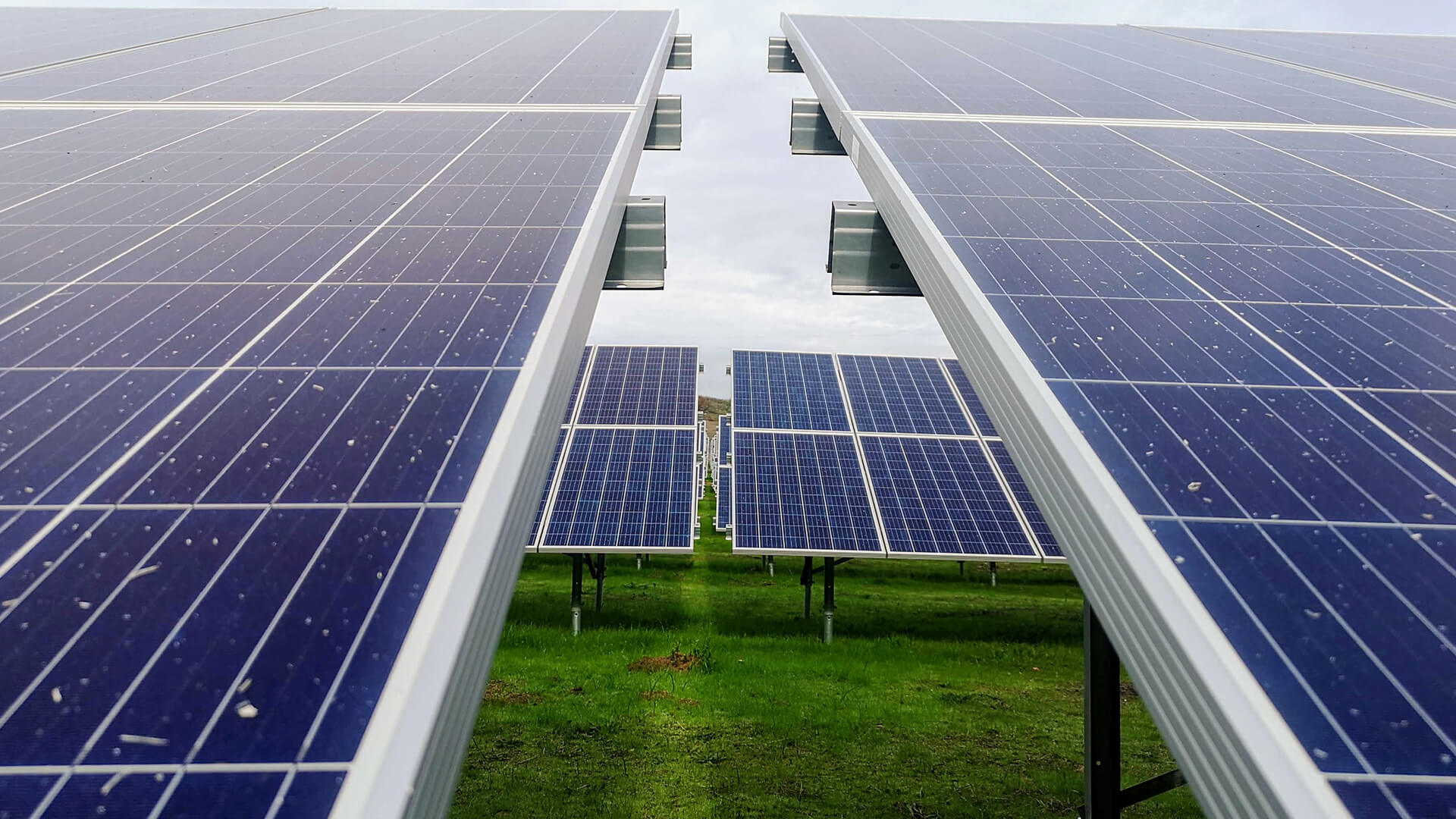 découvrez les avantages de l'énergie photovoltaïque, une solution écologique et durable pour produire votre propre électricité grâce à la puissance du soleil. informez-vous sur son fonctionnement, ses bénéfices économiques, et comment intégrer cette technologie dans votre quotidien.
