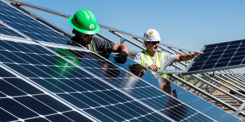 découvrez les avantages des énergies renouvelables et des systèmes photovoltaïques pour un avenir durable. informez-vous sur les technologies solaires, leurs bénéfices écologiques et économiques, et comment elles contribuent à la transition énergétique.