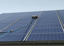 découvrez l'importance de l'entretien des panneaux photovoltaïques pour garantir leur efficacité et prolonger leur durée de vie. apprenez les meilleures pratiques et conseils pour maintenir votre système solaire en parfait état et maximiser votre production d'énergie.