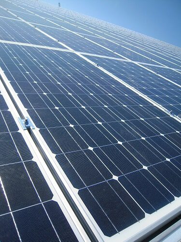 découvrez notre guide complet sur les panneaux photovoltaïques : fonctionnement, avantages, installation et conseils pour choisir le système adapté à vos besoins. optimisez votre consommation d'énergie tout en préservant l'environnement.