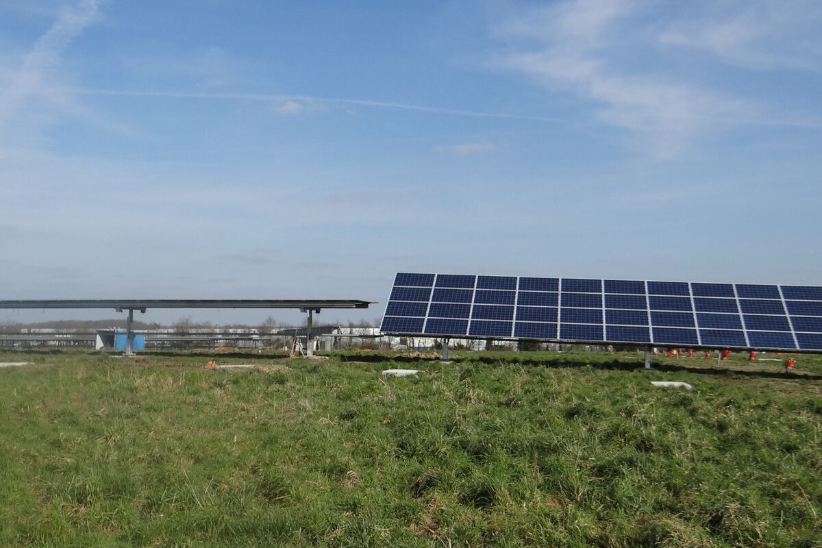 découvrez l'inauguration du nouveau centre de formation photovoltaïque en vendée. cette initiative vise à former les professionnels du secteur aux technologies solaires, contribuant ainsi à la transition énergétique et à la durabilité environnementale. rejoignez-nous pour célébrer cet événement clé et explorer les opportunités offertes par le photovoltaïque.