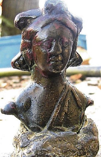 explorez les multiples interprétations de sol invictus, le dieu romain du soleil, et découvrez son influence sur la culture, la religion et l'art à travers les âges. une plongée fascinante dans l'héritage lumineux de cette divinité intemporelle.