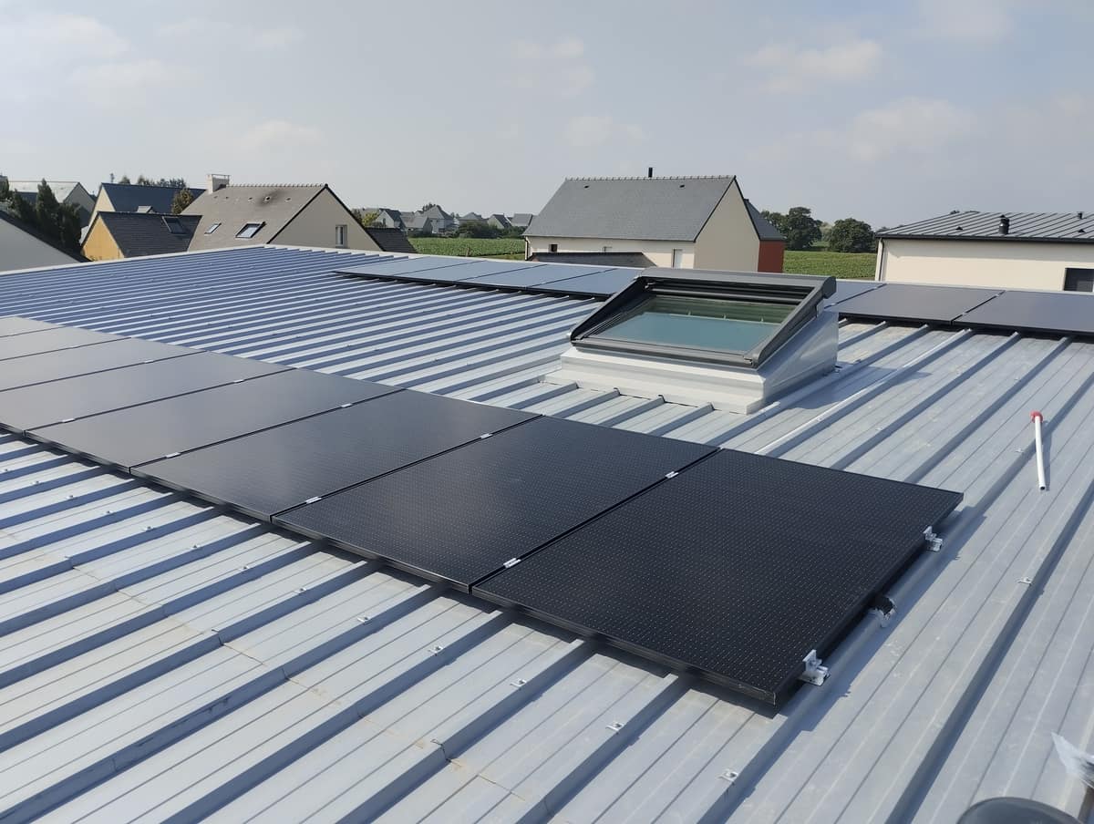 découvrez comment investir dans des panneaux photovoltaïques à nantes et maximisez votre rendement énergétique. profitez d'aides financières et réduisez votre empreinte carbone tout en valorisant votre patrimoine grâce à une énergie durable et économique.
