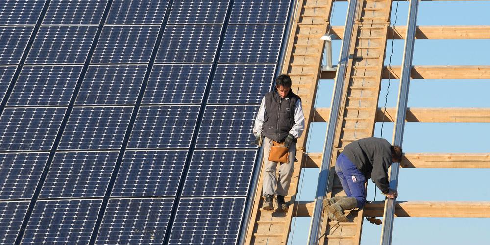 découvrez comment investir dans des panneaux solaires pour réduire vos factures d'énergie tout en contribuant à un avenir durable. explorez les avantages financiers et environnementaux de cette solution énergétique renouvelable.