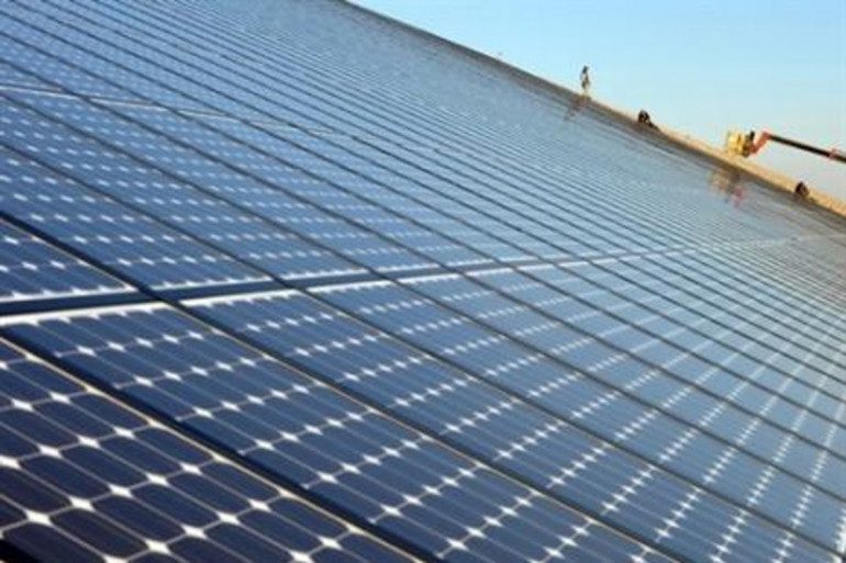 découvrez comment investir dans l'énergie solaire grâce à des panneaux solaires. maximisez vos économies d'énergie tout en contribuant à un avenir durable. apprenez les avantages, les coûts et les démarches pour tirer le meilleur parti de votre investissement solaire.